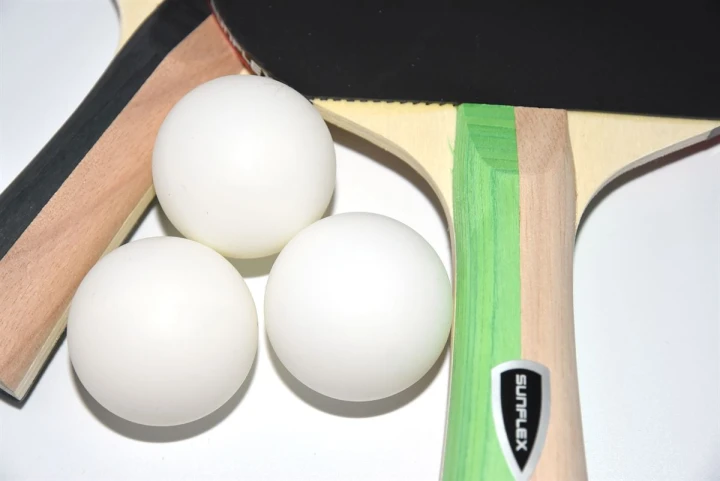 20112_Ping_set_bälle_2.jpg