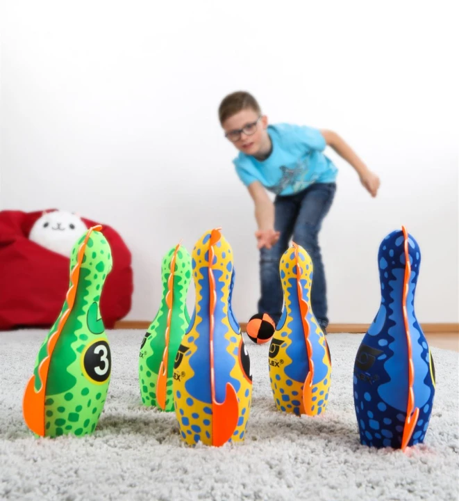 74026_Kegelset_Dino_Action_indoor.jpg