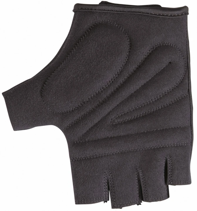 H-Amador hands binnen.jpg