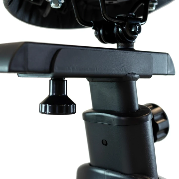 rower-treningowy-magnetyczny-carbon-bike-rs-h8705b-ftms-black-bh-fitnes6.jpg